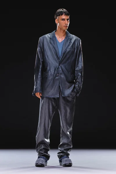 Look 23